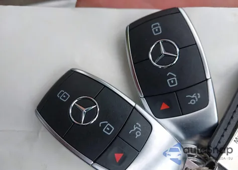 2019 Mercedes-Benz A 220 4Matic z USA, uszkodzony, nr VIN WDD3G4FB1KW025861